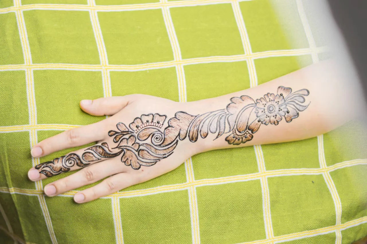 arabic mehndi design — arabic #048 · MyMehndiDesigns.com
