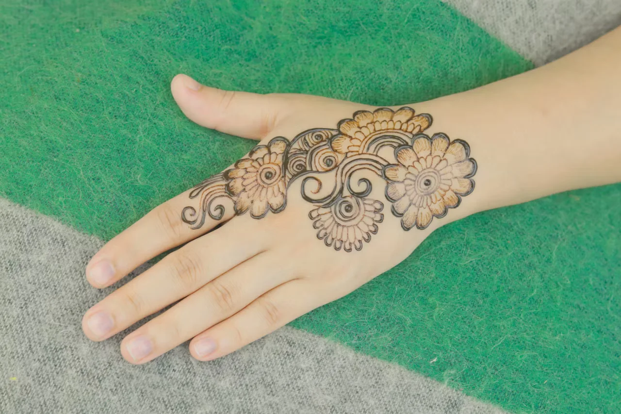 arabic mehndi design — arabic #049 · MyMehndiDesigns.com