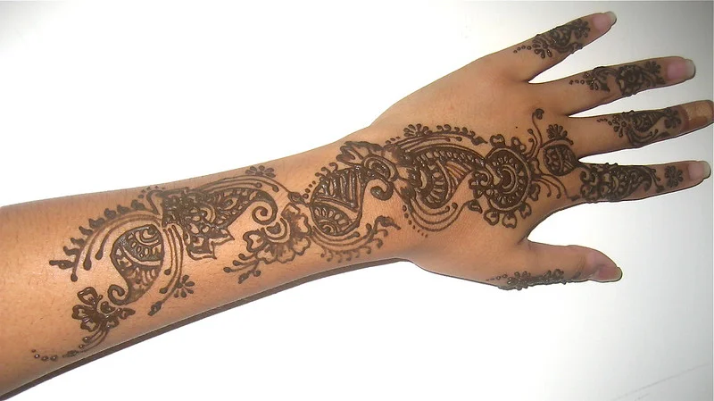 arabic mehndi design — arabic, rose, floral, bold #080 · MyMehndiDesigns.com