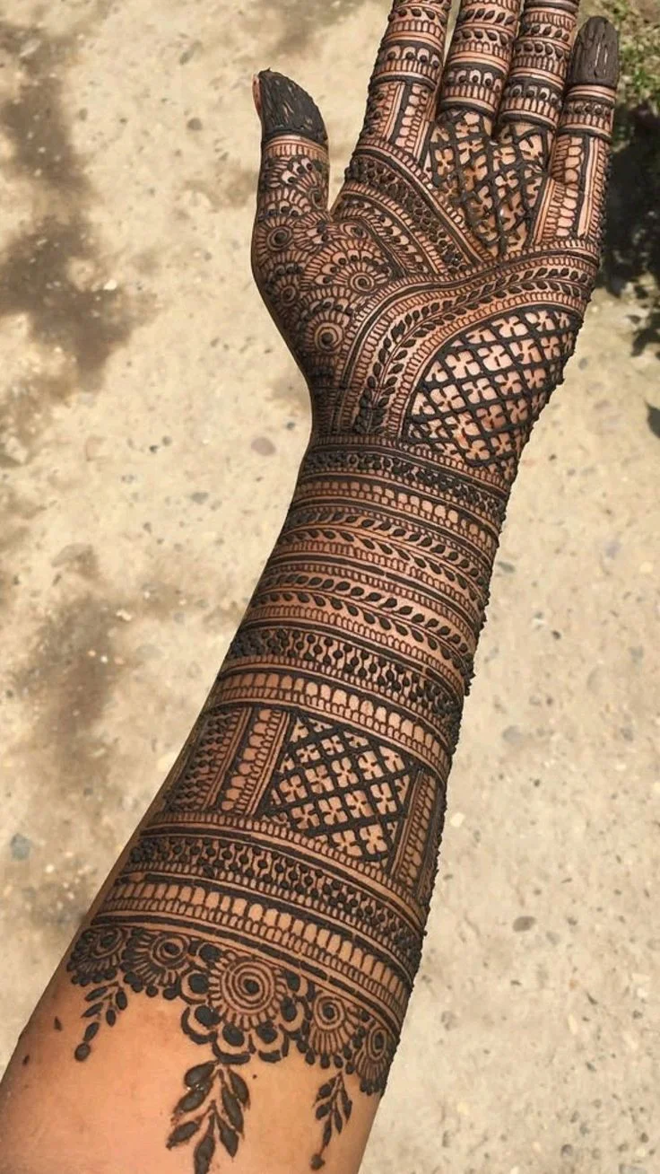 arabic mehndi design — girls, full · MyMehndiDesigns.com